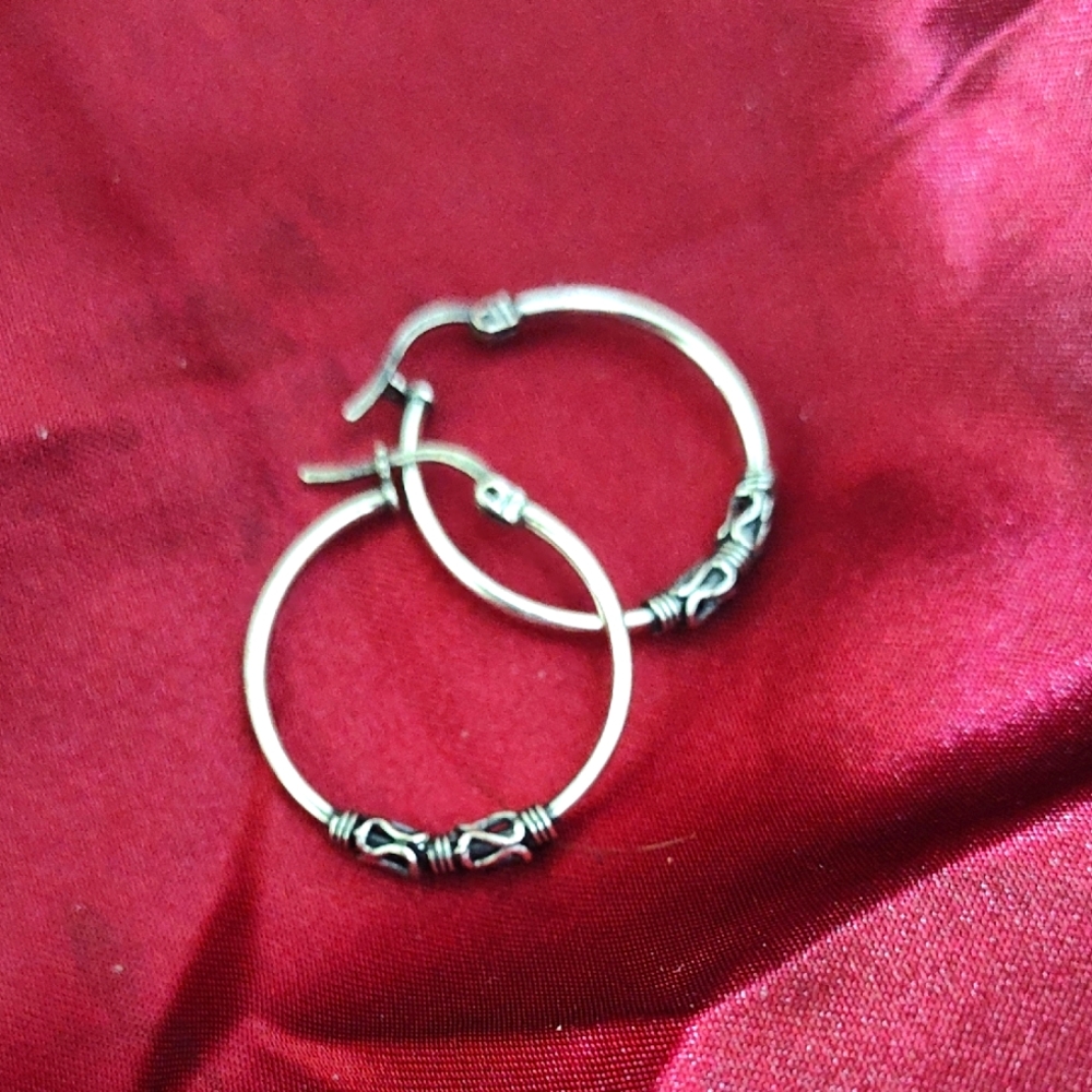 Elegant 925 Sterling Silver Hoop Pierced Earrings